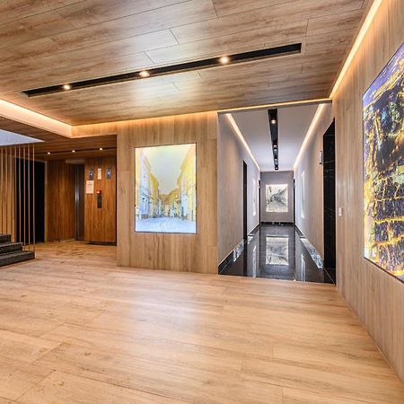 11 Apartments Bukares Bagian luar foto