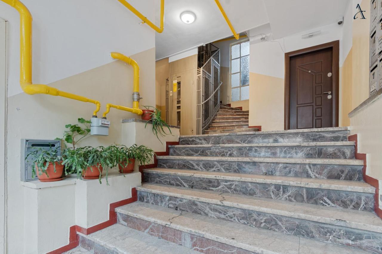 11 Apartments Bukares Bagian luar foto